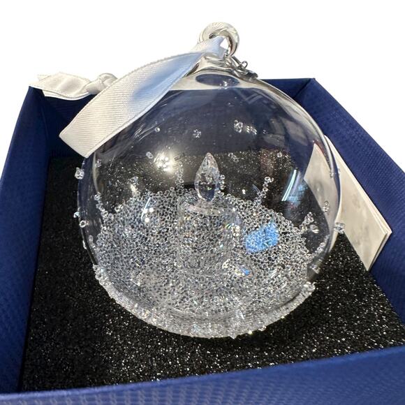 Swarovski Crystal 2017 Christmas Ball Ornament 5241591 Candle With Box - Picture 2 of 5